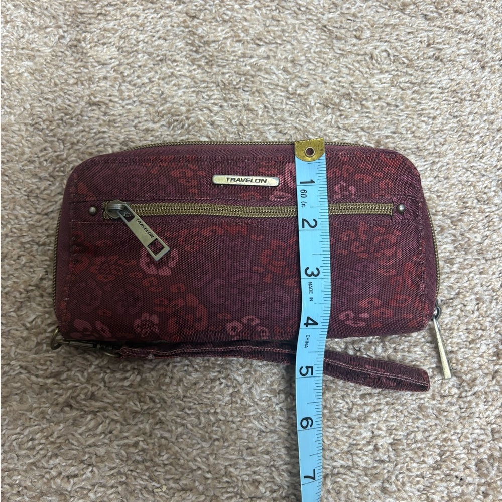 Travelon maroon floral wallet wristlet travel organization clean minor wear EUC - Picture 5 of 14